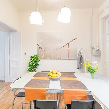 Api Flat Appartement Boedapest Buitenkant foto