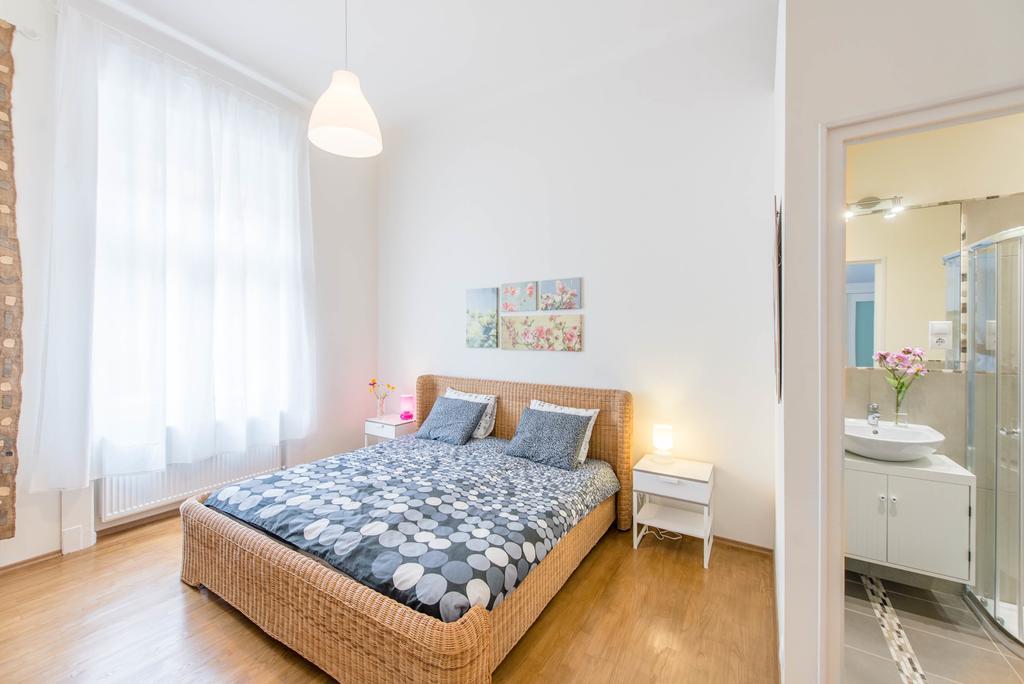 Api Flat Appartement Boedapest Buitenkant foto