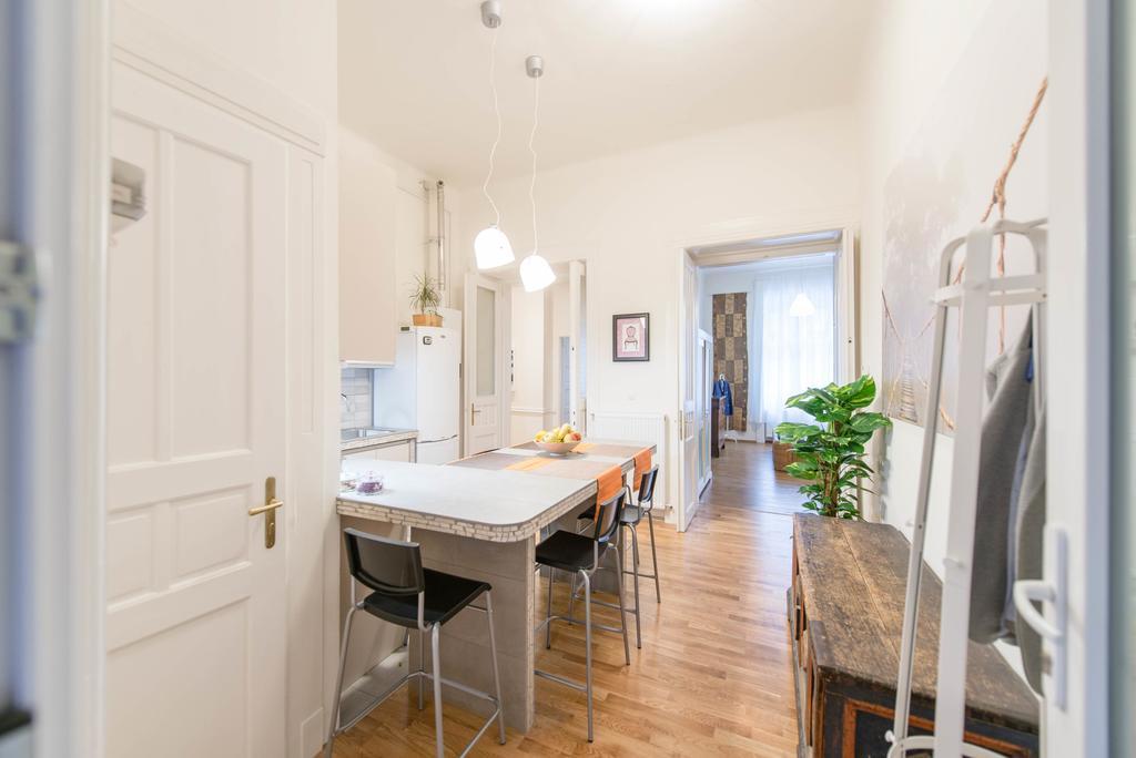 Api Flat Appartement Boedapest Buitenkant foto