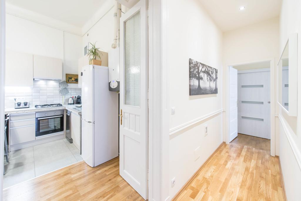 Api Flat Appartement Boedapest Buitenkant foto