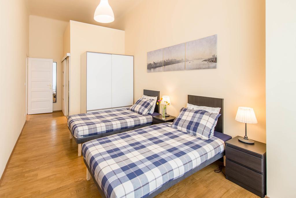 Api Flat Appartement Boedapest Buitenkant foto