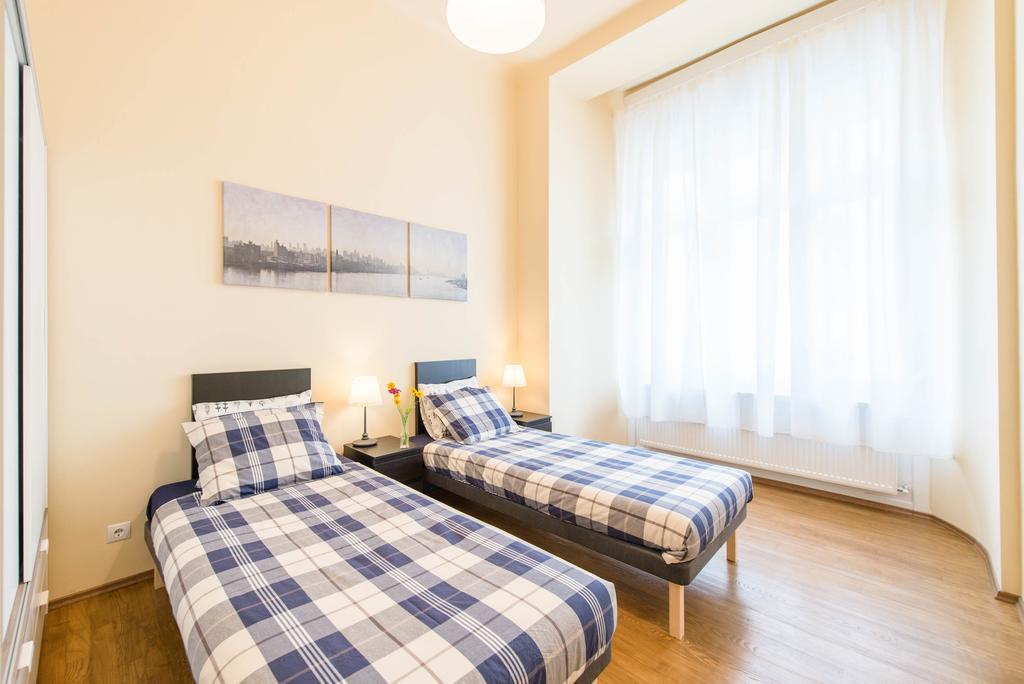 Api Flat Appartement Boedapest Buitenkant foto