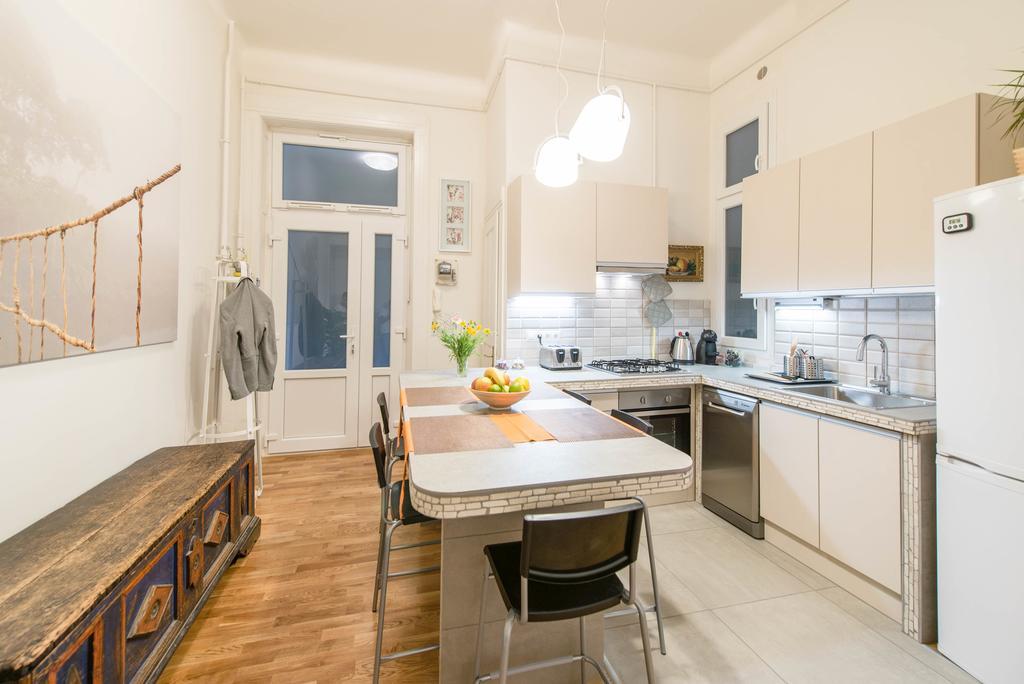 Api Flat Appartement Boedapest Buitenkant foto